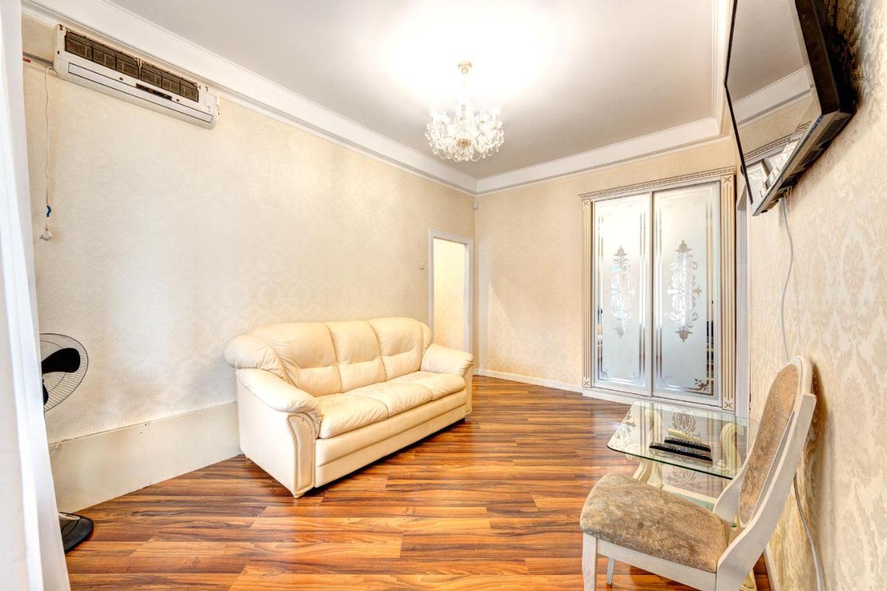 Apartments With 3 Rooms Near Palace Ukraine Kijów Zewnętrze zdjęcie