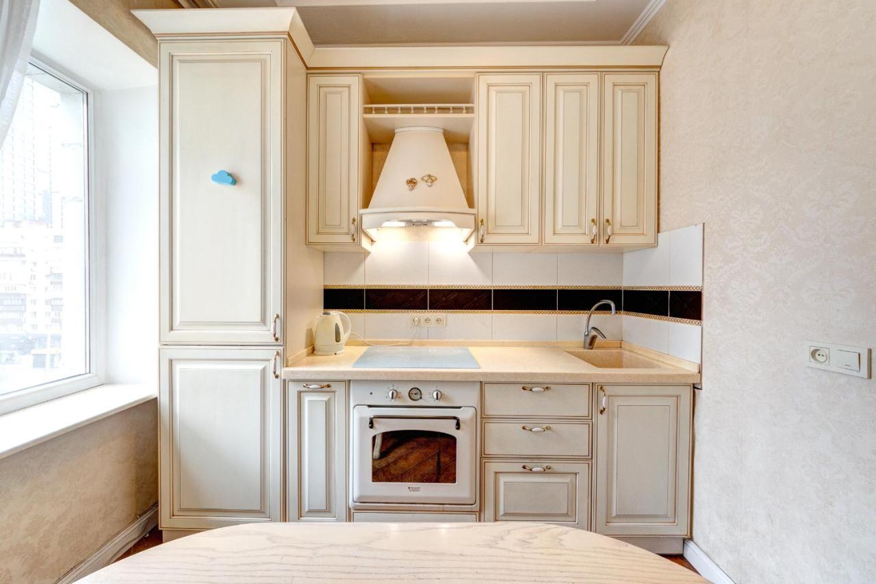 Apartments With 3 Rooms Near Palace Ukraine Kijów Zewnętrze zdjęcie